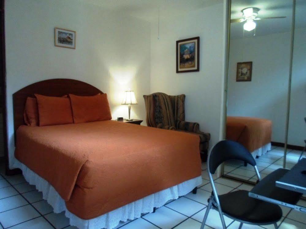 Novohostal B&B Ville de Guatemala Extérieur photo